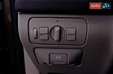 Внедорожник / Кроссовер Volvo XC60 2012 в 