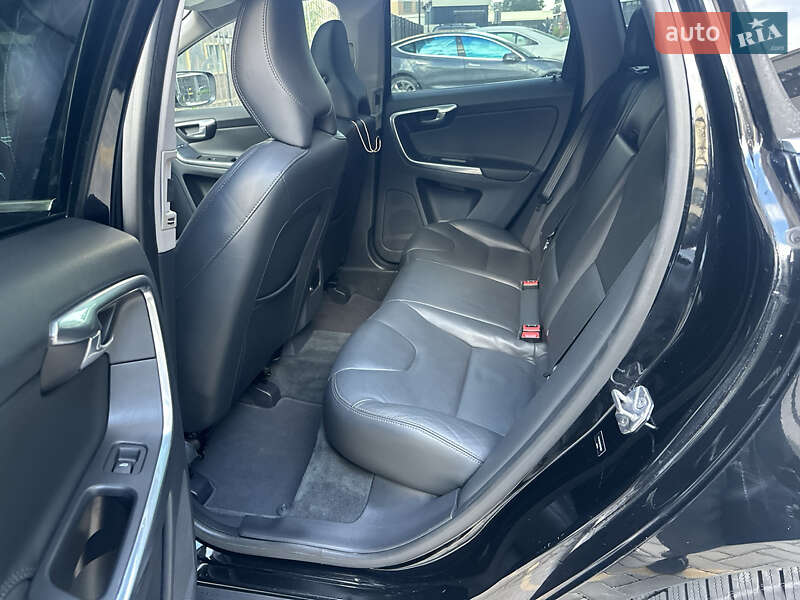 Позашляховик / Кросовер Volvo XC60 2015 в Одесі фото 14 Позашляховик / Кросовер Volvo XC60 2015 в Одесі