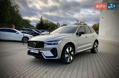 Внедорожник / Кроссовер Volvo XC60 2023 в 