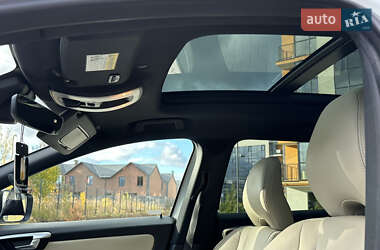 Внедорожник / Кроссовер Volvo XC60 2014 в 