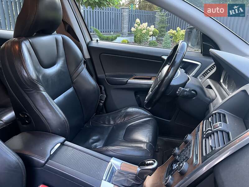 Позашляховик / Кросовер Volvo XC60 2013 в Києві