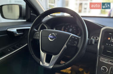 Позашляховик / Кросовер Volvo XC60 2016 в 