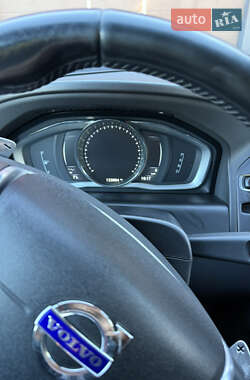Внедорожник / Кроссовер Volvo XC60 2015 в 