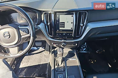 Внедорожник / Кроссовер Volvo XC60 2018 в 
