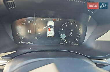 Внедорожник / Кроссовер Volvo XC60 2018 в 