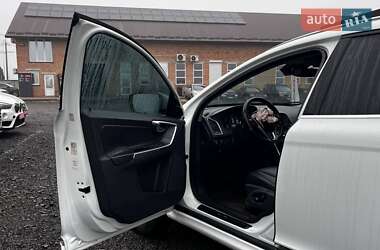 Внедорожник / Кроссовер Volvo XC60 2015 в 
