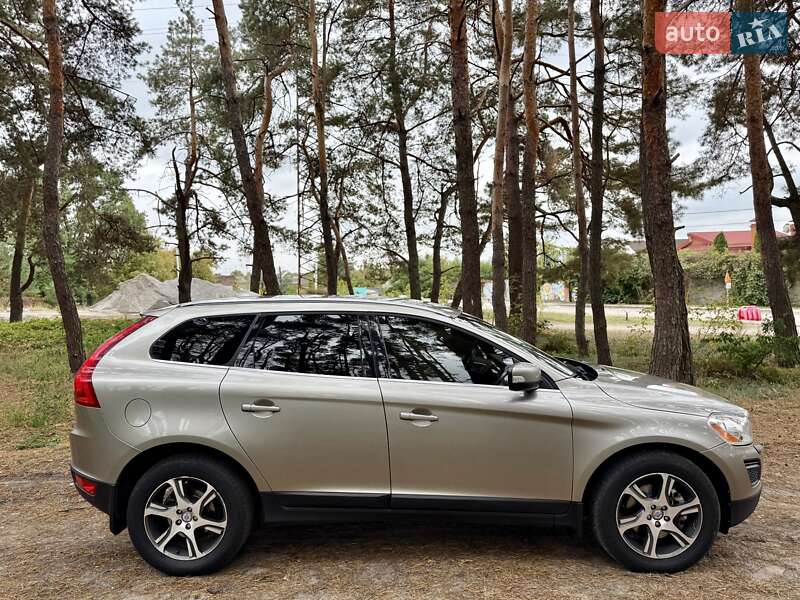 Позашляховик / Кросовер Volvo XC60 2012 в Києві