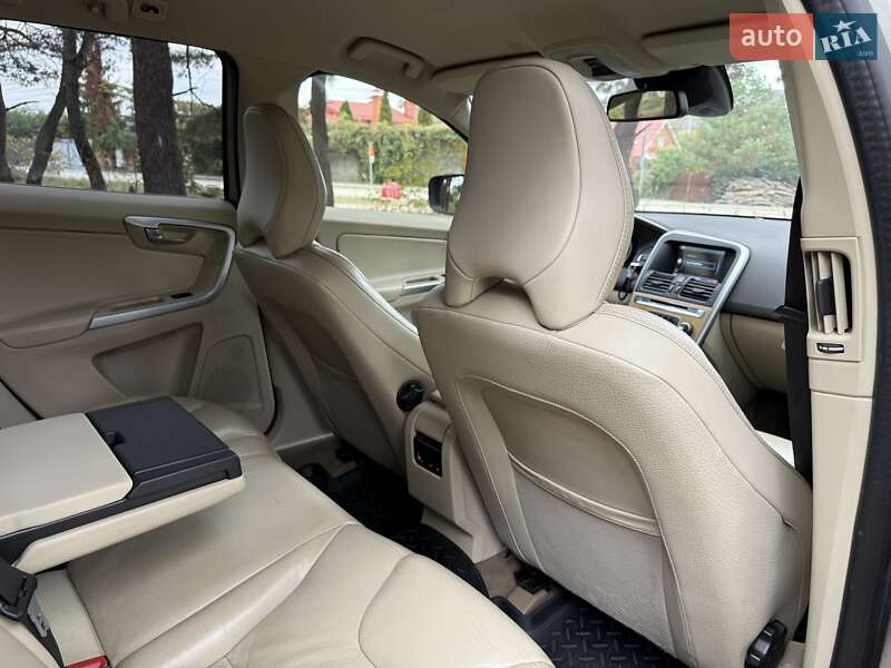 Позашляховик / Кросовер Volvo XC60 2012 в Києві