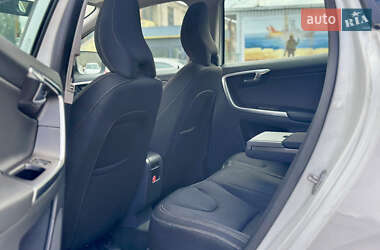 Внедорожник / Кроссовер Volvo XC60 2014 в 