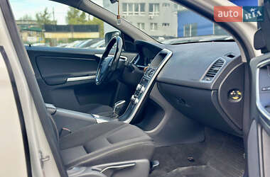 Внедорожник / Кроссовер Volvo XC60 2014 в 