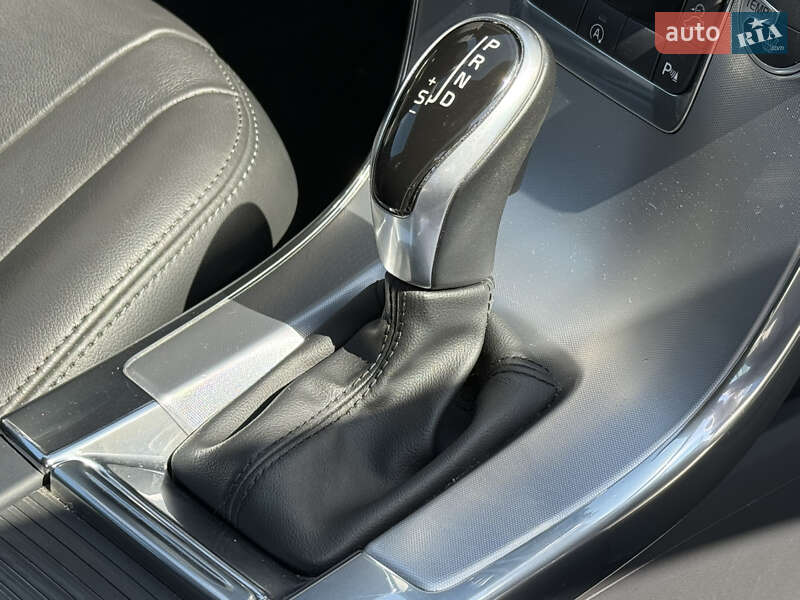 Внедорожник / Кроссовер Volvo XC60 2016 в Ровно