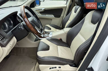 Внедорожник / Кроссовер Volvo XC60 2012 в 