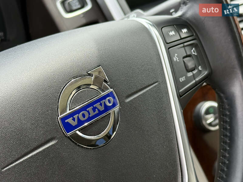 Внедорожник / Кроссовер Volvo XC60 2012 в Ровно