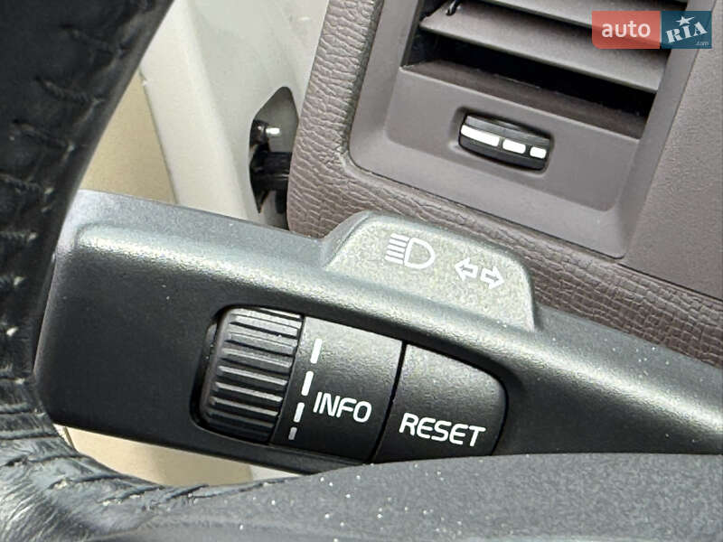 Внедорожник / Кроссовер Volvo XC60 2012 в Ровно