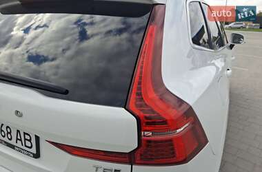 Позашляховик / Кросовер Volvo XC60 2017 в  фото 24 Позашляховик / Кросовер Volvo XC60 2017 в