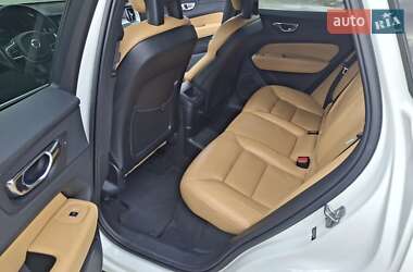 Позашляховик / Кросовер Volvo XC60 2017 в  фото 31 Позашляховик / Кросовер Volvo XC60 2017 в