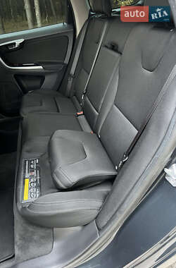 Позашляховик / Кросовер Volvo XC60 2014 в 