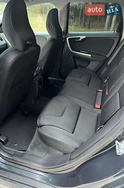 Позашляховик / Кросовер Volvo XC60 2014 в 