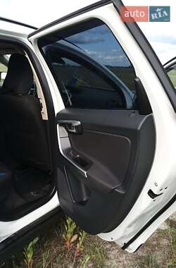 Позашляховик / Кросовер Volvo XC60 2010 в 