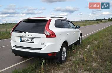 Позашляховик / Кросовер Volvo XC60 2010 в 