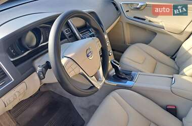 Внедорожник / Кроссовер Volvo XC60 2014 в 