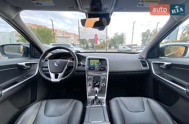 Позашляховик / Кросовер Volvo XC60 2016 в 