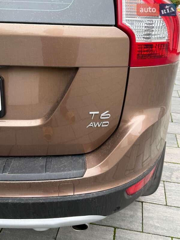 Позашляховик / Кросовер Volvo XC60 2012 в Києві