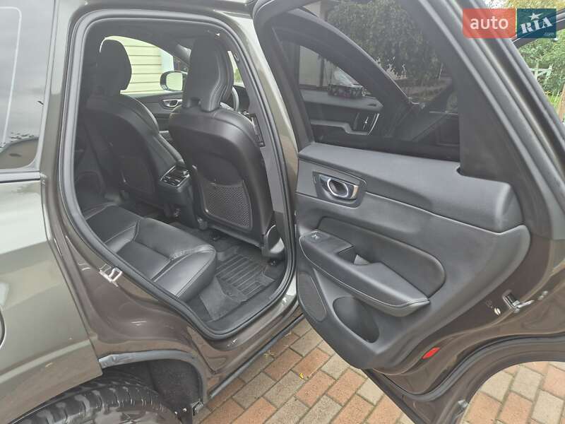 Внедорожник / Кроссовер Volvo XC60 2021 в Киеве фото 12 Внедорожник / Кроссовер Volvo XC60 2021 в Киеве