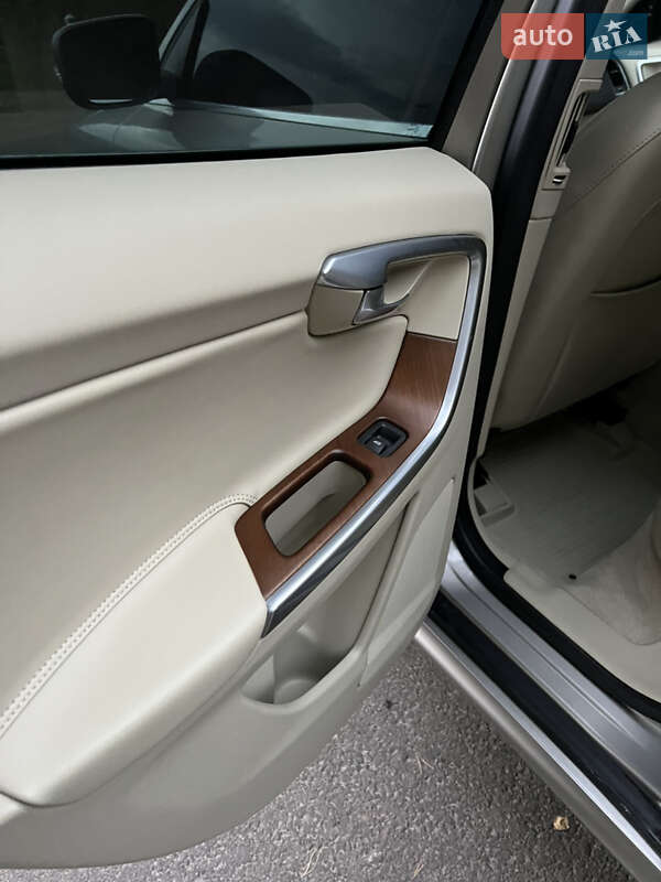 Позашляховик / Кросовер Volvo XC60 2015 в Луцьку фото 28 Позашляховик / Кросовер Volvo XC60 2015 в Луцьку