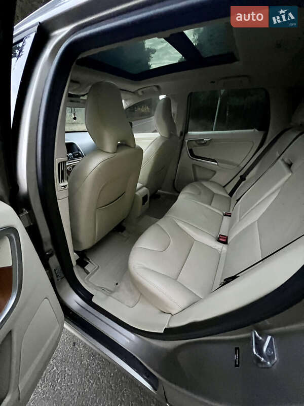 Позашляховик / Кросовер Volvo XC60 2015 в Луцьку фото 31 Позашляховик / Кросовер Volvo XC60 2015 в Луцьку
