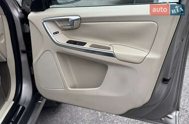 Внедорожник / Кроссовер Volvo XC60 2014 в 