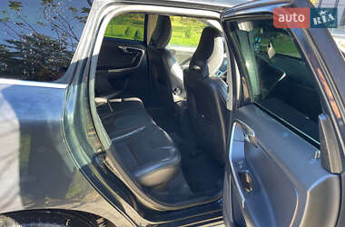 Внедорожник / Кроссовер Volvo XC60 2012 в 
