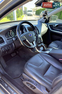 Внедорожник / Кроссовер Volvo XC60 2014 в 