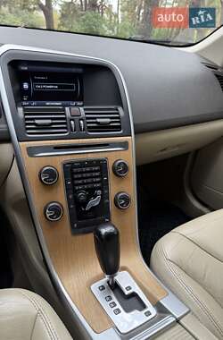 Позашляховик / Кросовер Volvo XC60 2012 в  фото 35 Позашляховик / Кросовер Volvo XC60 2012 в