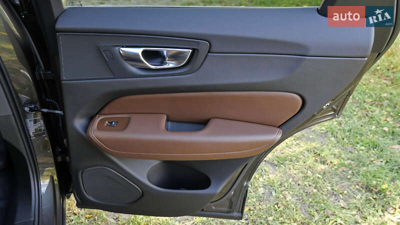 Внедорожник / Кроссовер Volvo XC60 2021 в Львове фото 66 Внедорожник / Кроссовер Volvo XC60 2021 в Львове