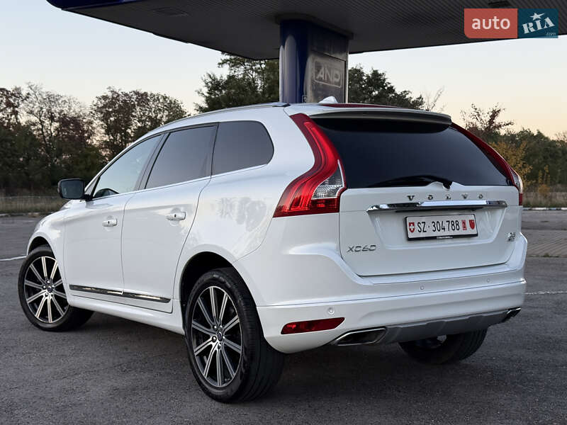 Внедорожник / Кроссовер Volvo XC60 2017 в Радивилове