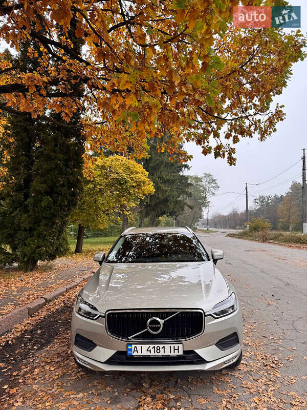 Внедорожник / Кроссовер Volvo XC60 2019 в Киеве