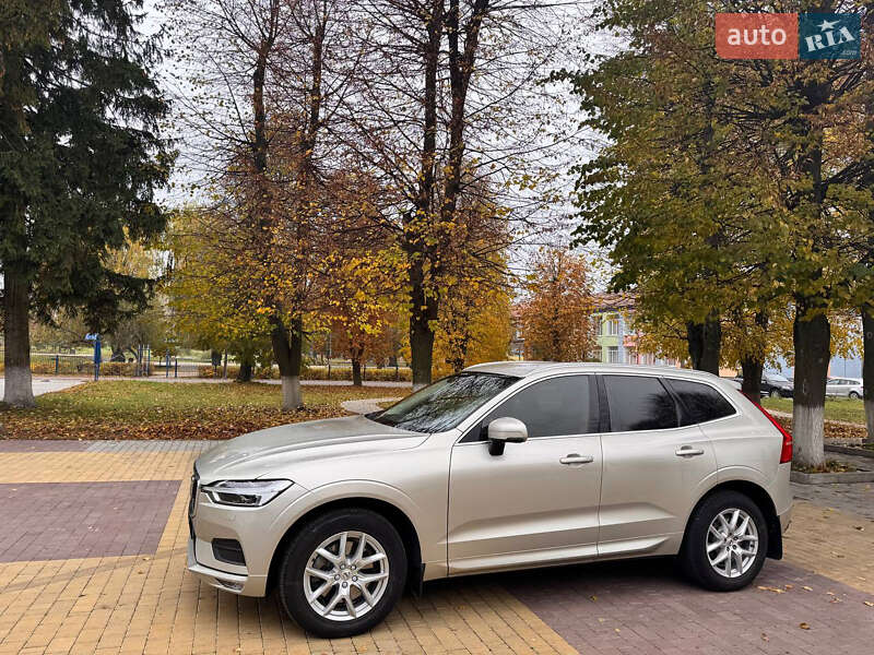 Внедорожник / Кроссовер Volvo XC60 2019 в Киеве