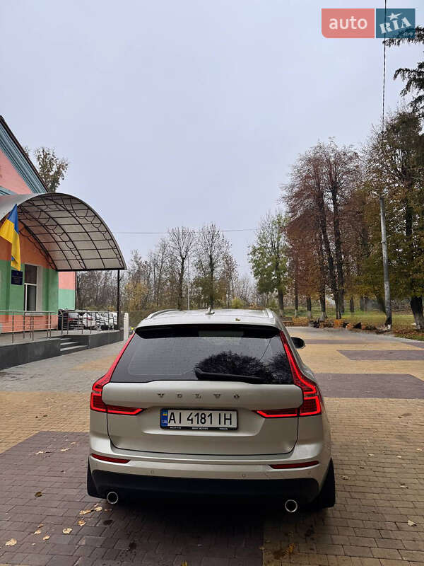 Внедорожник / Кроссовер Volvo XC60 2019 в Киеве