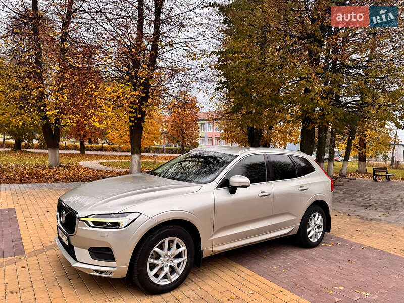 Внедорожник / Кроссовер Volvo XC60 2019 в Киеве
