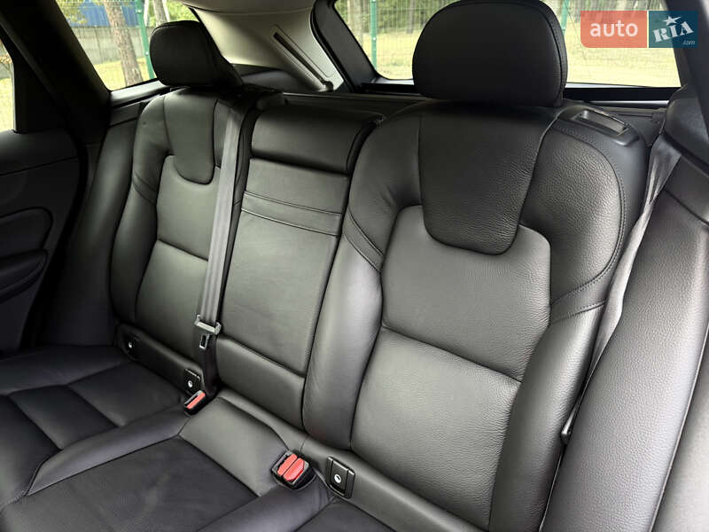 Внедорожник / Кроссовер Volvo XC60 2019 в Львове фото 28 Внедорожник / Кроссовер Volvo XC60 2019 в Львове