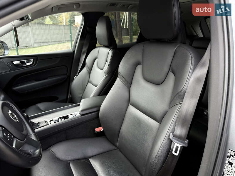 Внедорожник / Кроссовер Volvo XC60 2019 в Львове фото 35 Внедорожник / Кроссовер Volvo XC60 2019 в Львове