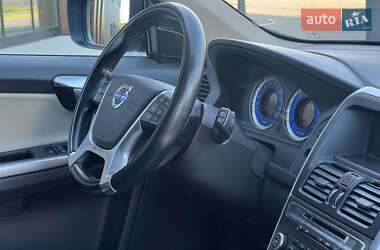 Позашляховик / Кросовер Volvo XC60 2010 в  фото 55 Позашляховик / Кросовер Volvo XC60 2010 в