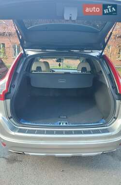 Внедорожник / Кроссовер Volvo XC60 2015 в  фото 2 Внедорожник / Кроссовер Volvo XC60 2015 в