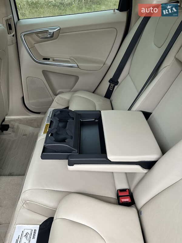 Внедорожник / Кроссовер Volvo XC60 2015 в Самборе фото 19 Внедорожник / Кроссовер Volvo XC60 2015 в Самборе