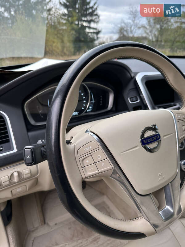 Внедорожник / Кроссовер Volvo XC60 2015 в Самборе фото 26 Внедорожник / Кроссовер Volvo XC60 2015 в Самборе