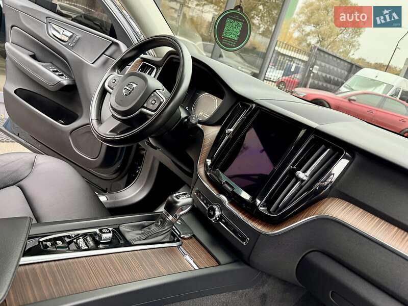 Позашляховик / Кросовер Volvo XC60 2017 в Києві фото 46 Позашляховик / Кросовер Volvo XC60 2017 в Києві