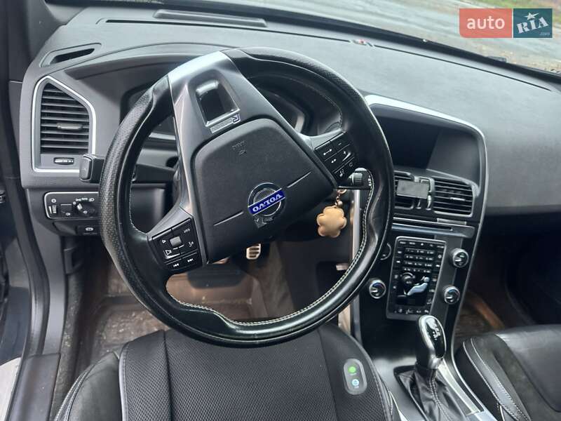 Внедорожник / Кроссовер Volvo XC60 2014 в Полонном