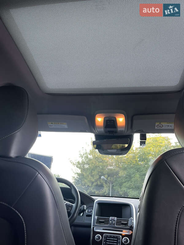 Позашляховик / Кросовер Volvo XC60 2017 в Львові фото 11 Позашляховик / Кросовер Volvo XC60 2017 в Львові