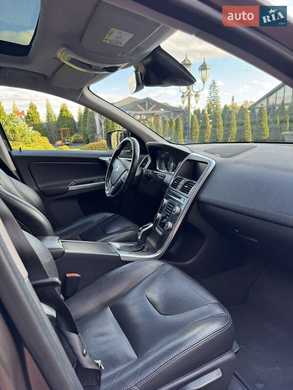 Позашляховик / Кросовер Volvo XC60 2015 в Моршині фото 30 Позашляховик / Кросовер Volvo XC60 2015 в Моршині